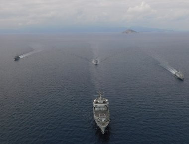 Άσκηση αντιμετώπισης ασύμμετρων απειλών του ΠΝ με την SNMCMG-2 στον Σαρωνικό (εικόνες)